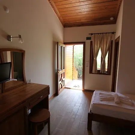 Homestay Elly's *