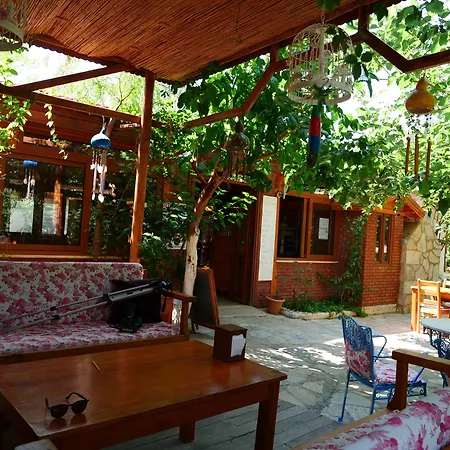 Elly's Mesudiye (Datca)